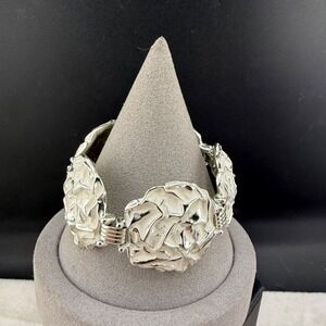 Vintage Sarah Coventry Bracelet Powder Puff Silver Tone White Enamel 7.5"